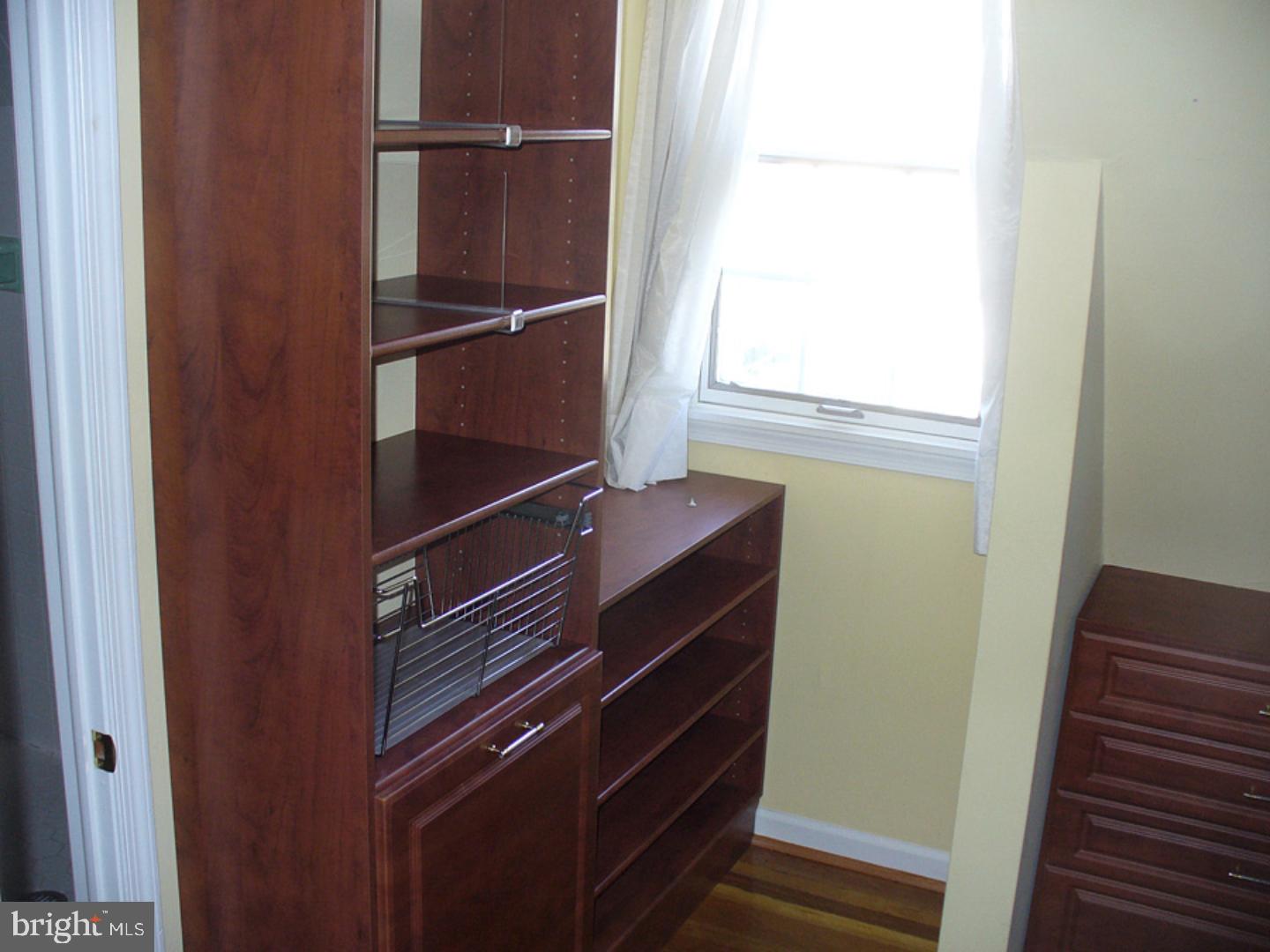 419 Quince Street Philadelphia, PA 19147 - Photo 21 of 31 3rd floor closet