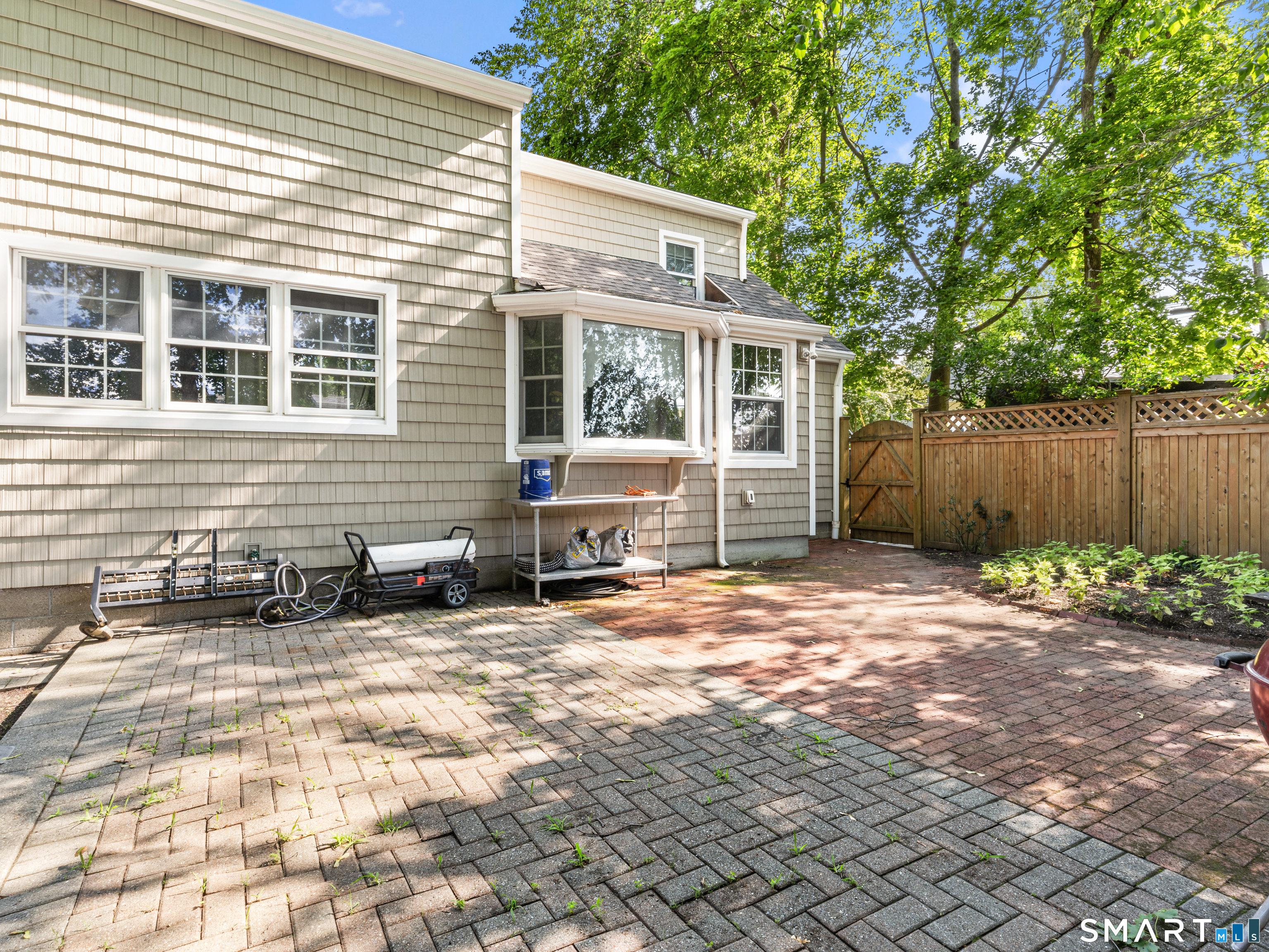 15 Ezra Road Danbury, CT 06811 - Photo 6 of 35
