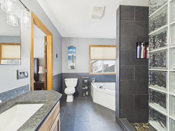 $375,000 | 7587 Wellington Circle, North Branch, MN 55056