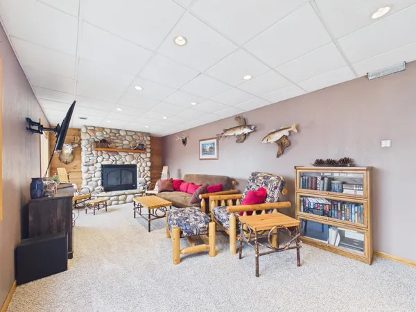 $375,000 | 7587 Wellington Circle, North Branch, MN 55056