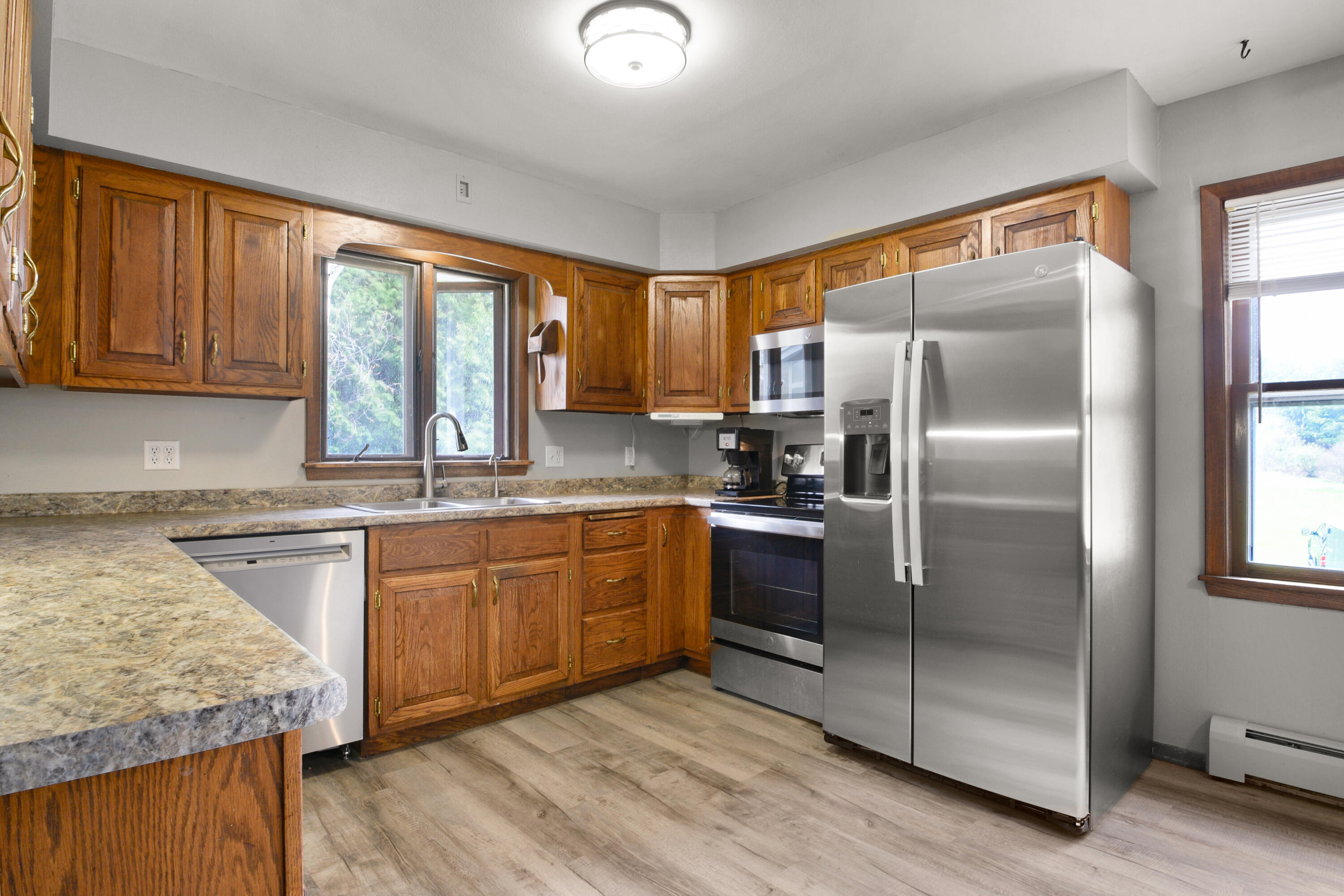 6909 Town Line Road Addison, WI 53090 - Photo 3 of 26 Large Kitchen