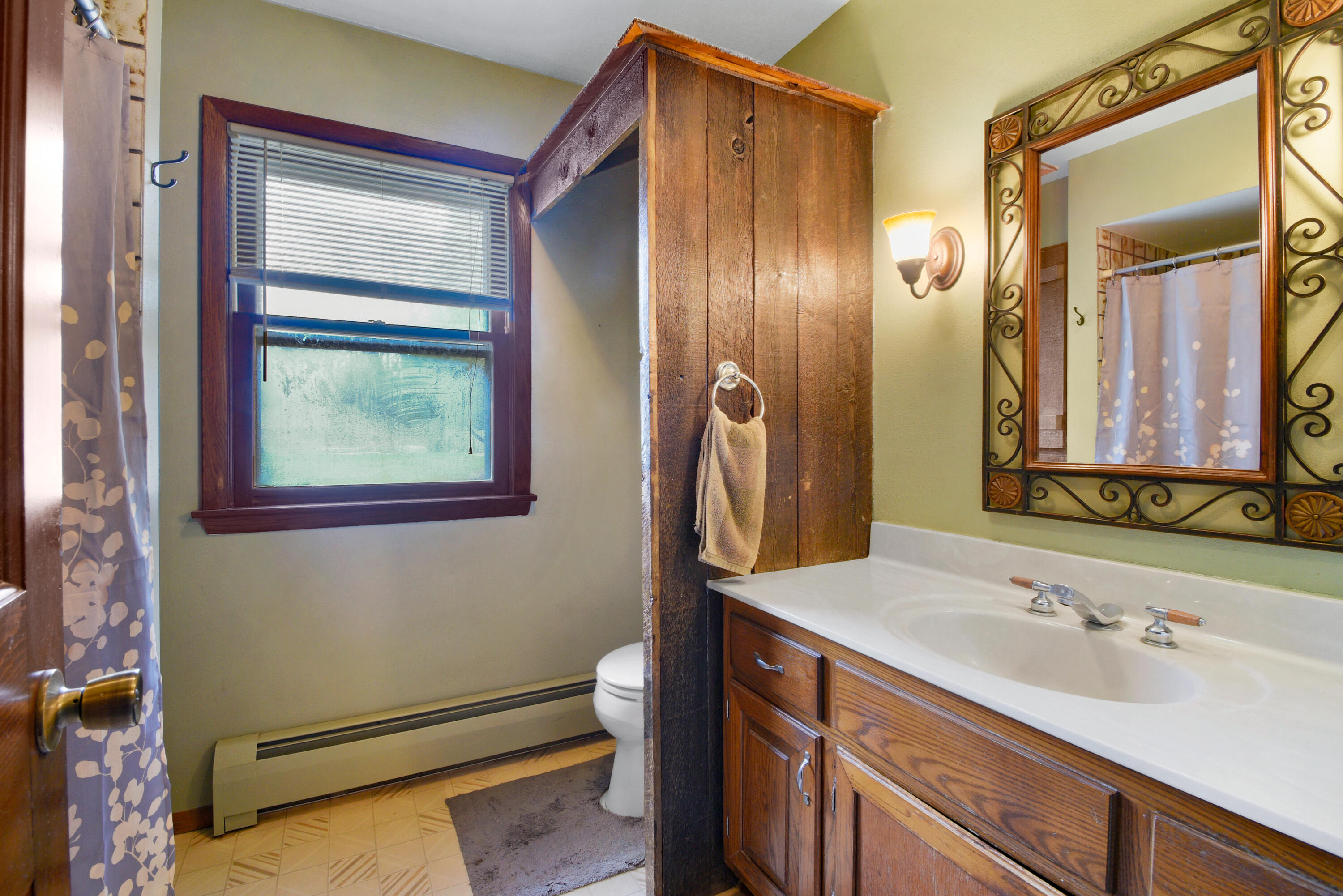 6909 Town Line Road Addison, WI 53090 - Photo 8 of 26 Full Bathroom
