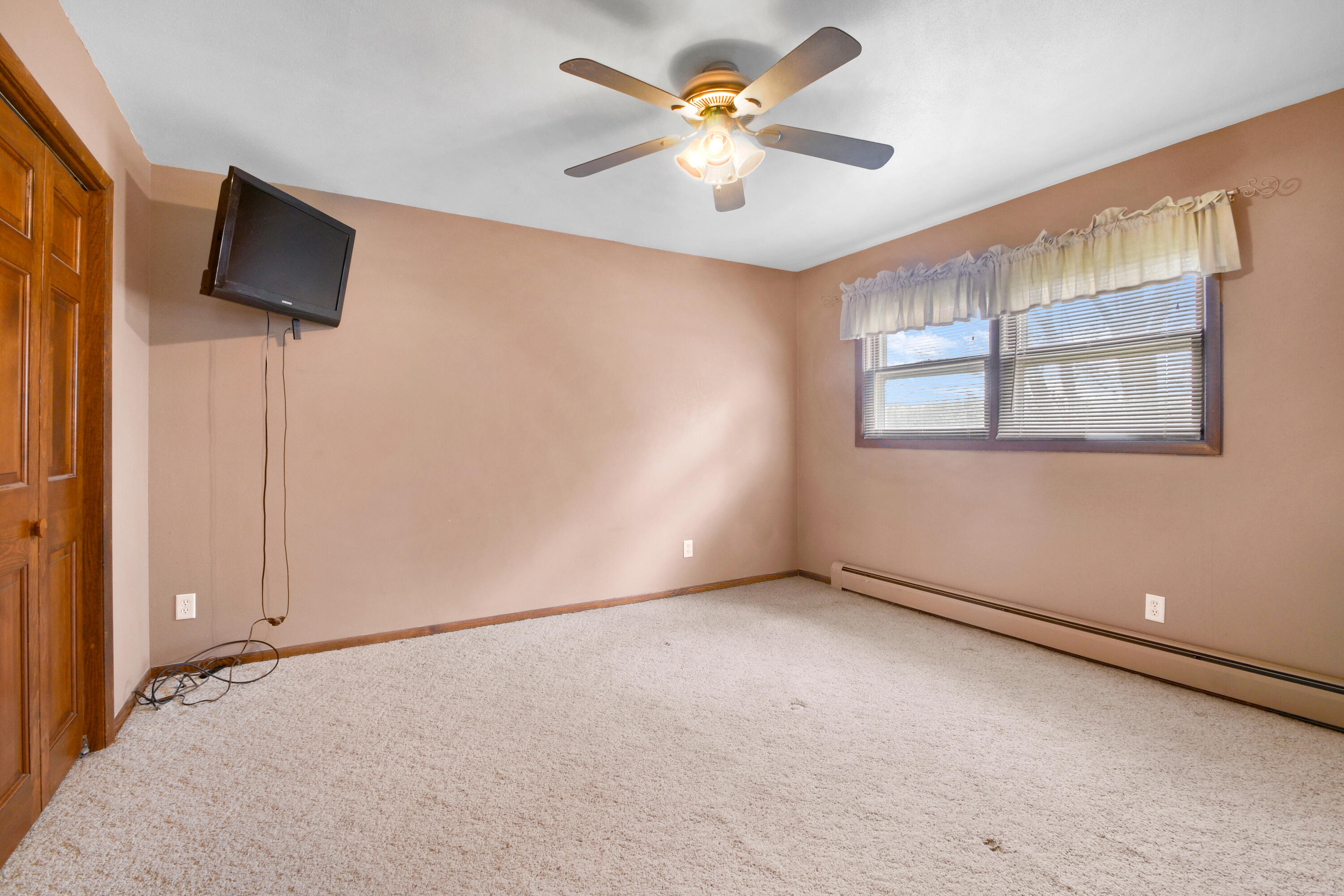 6909 Town Line Road Addison, WI 53090 - Photo 10 of 26 Primary Bedroom