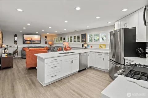 $1,348,888 | 707 West Bertona Street, Seattle, WA 98119