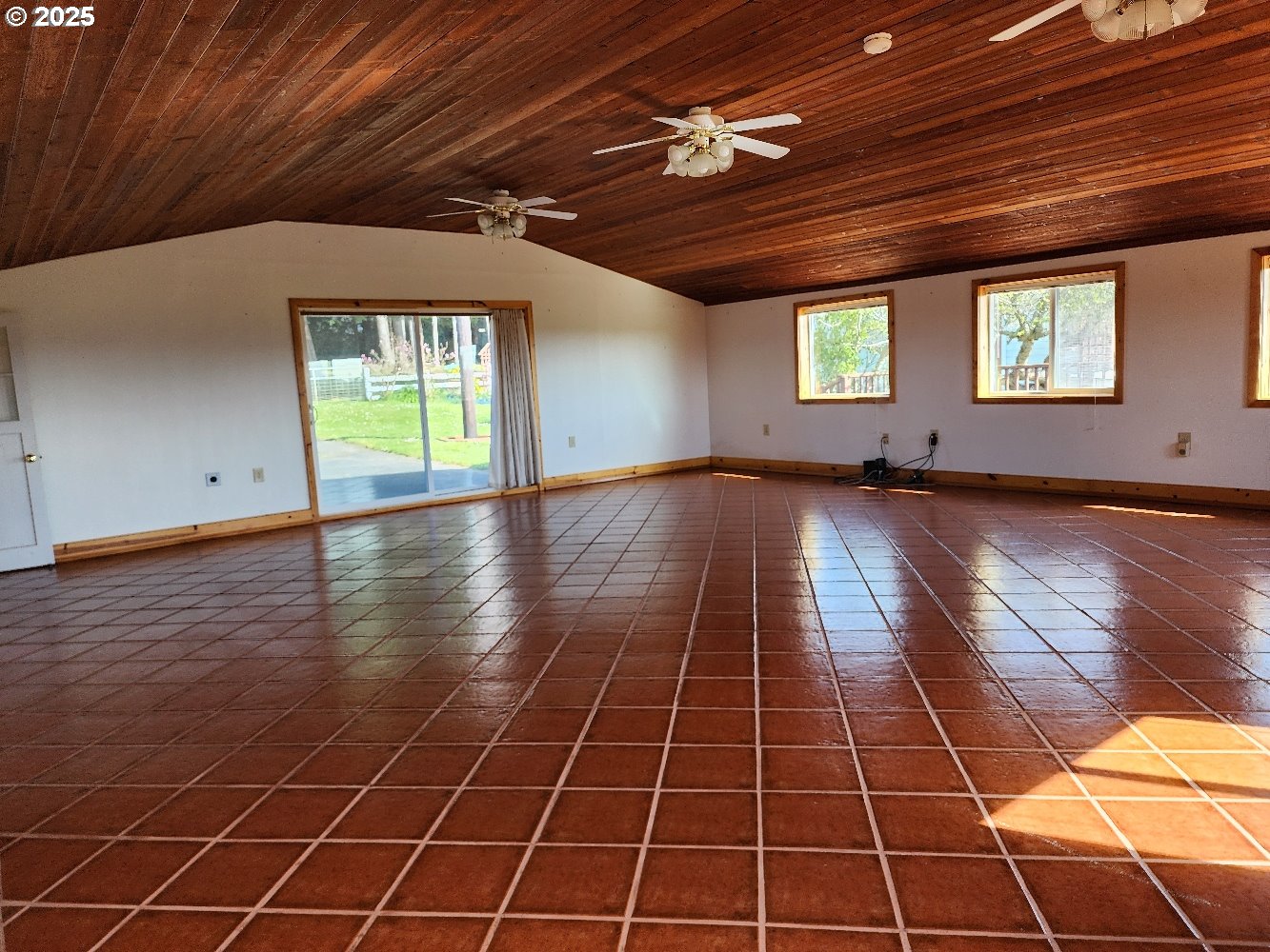 92920 Cape Blanco Road Sixes, OR 97476 - Photo 13 of 48 Family Room