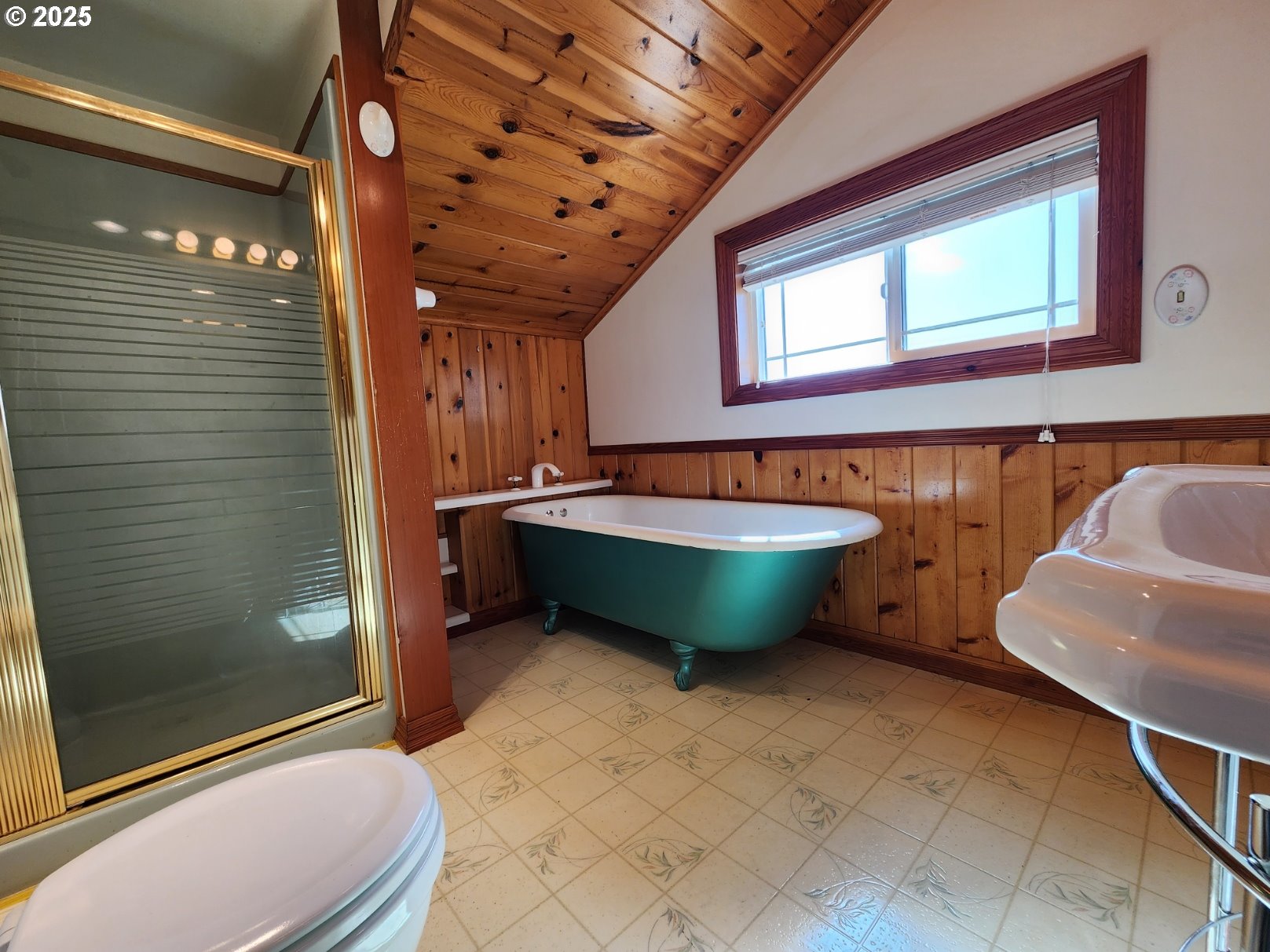 92920 Cape Blanco Road Sixes, OR 97476 - Photo 16 of 48 Attached Bathroom #1