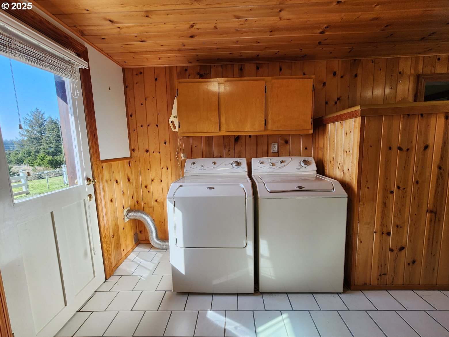 92920 Cape Blanco Road Sixes, OR 97476 - Photo 24 of 48 Laundry