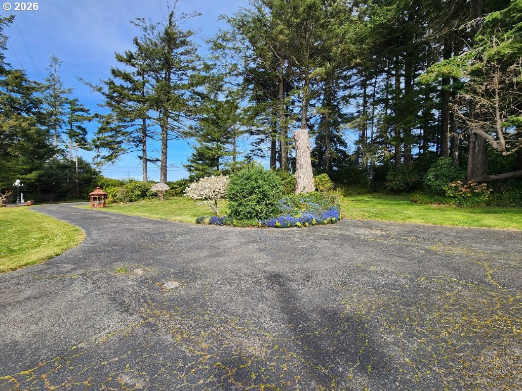92920 Cape Blanco Road Sixes, OR 97476 - Photo 47 of 48 Driveway