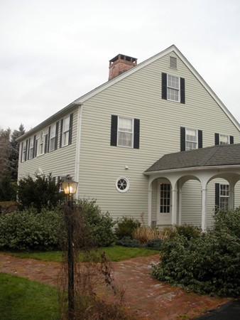 4 Barry Circle Amherst, MA 01002 - Photo 3 of 11 Gallery Image 3