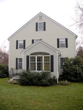 4 Barry Circle Amherst, MA 01002 - Photo 6 of 11 Gallery Image 6