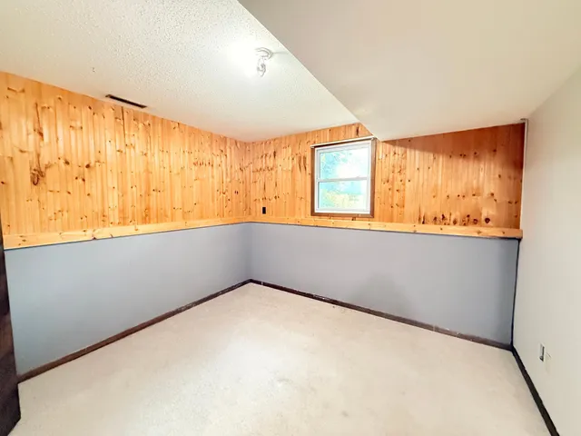 $180,000 | 116 North 8th Street, Montevideo, MN 56265