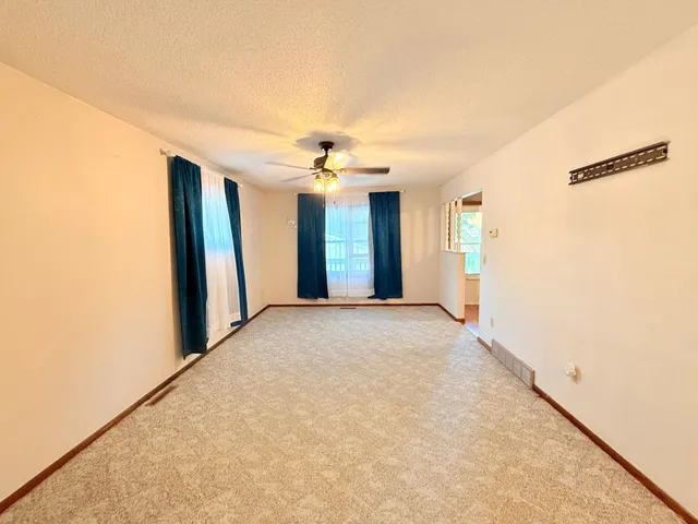 $180,000 | 116 North 8th Street, Montevideo, MN 56265