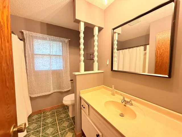 $180,000 | 116 North 8th Street, Montevideo, MN 56265