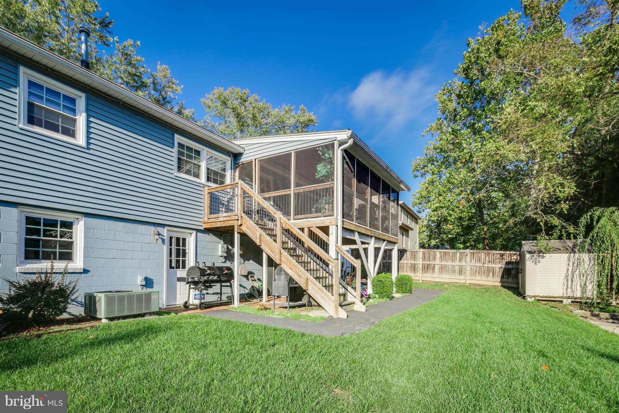 7807 Hayfield Road Alexandria, VA 22315 - Photo 20 of 21 Exterior (Rear)