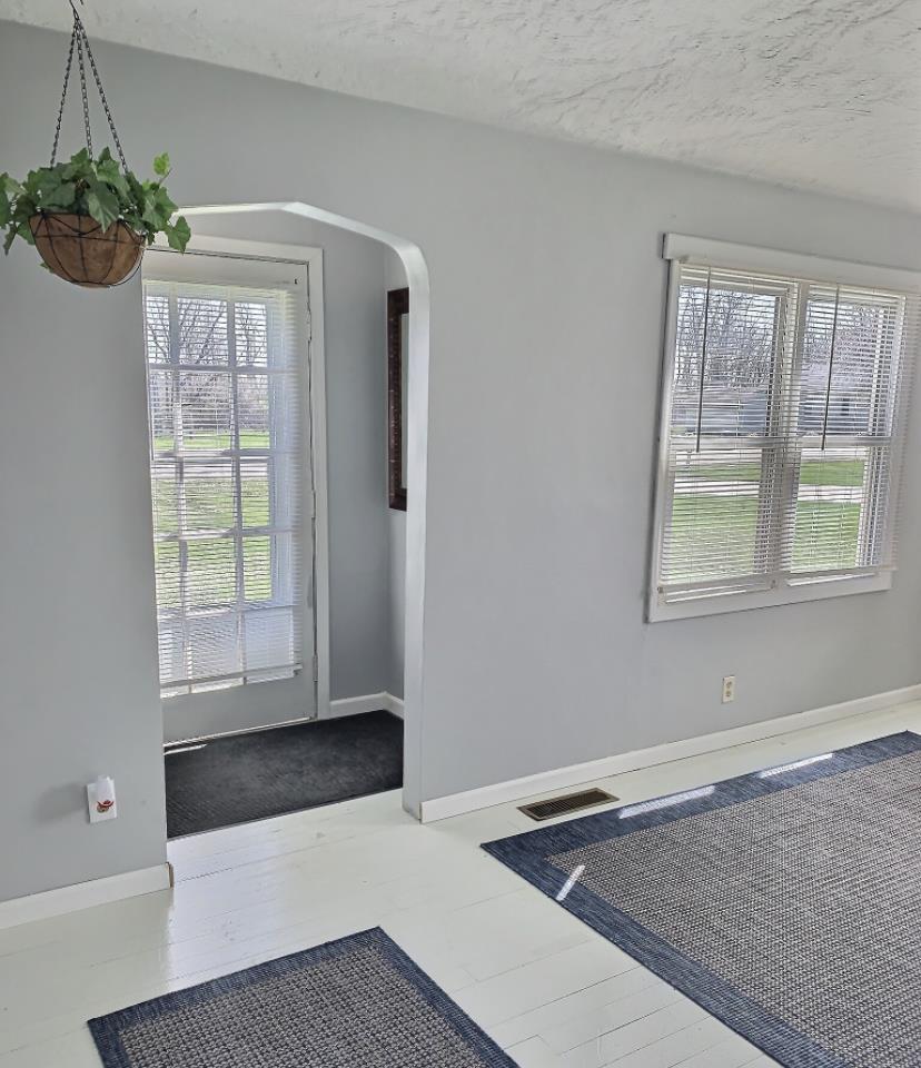 4827 Hatfield Road Fort Wayne, IN 46808 - Photo 8 of 24 Gallery Image 8