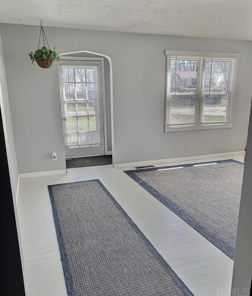 4827 Hatfield Road Fort Wayne, IN 46808 - Photo 9 of 24 Gallery Image 9