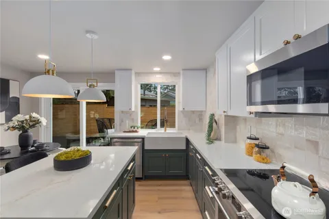 $850,000 | 12520 24th Avenue Northeast, Seattle, WA 98125