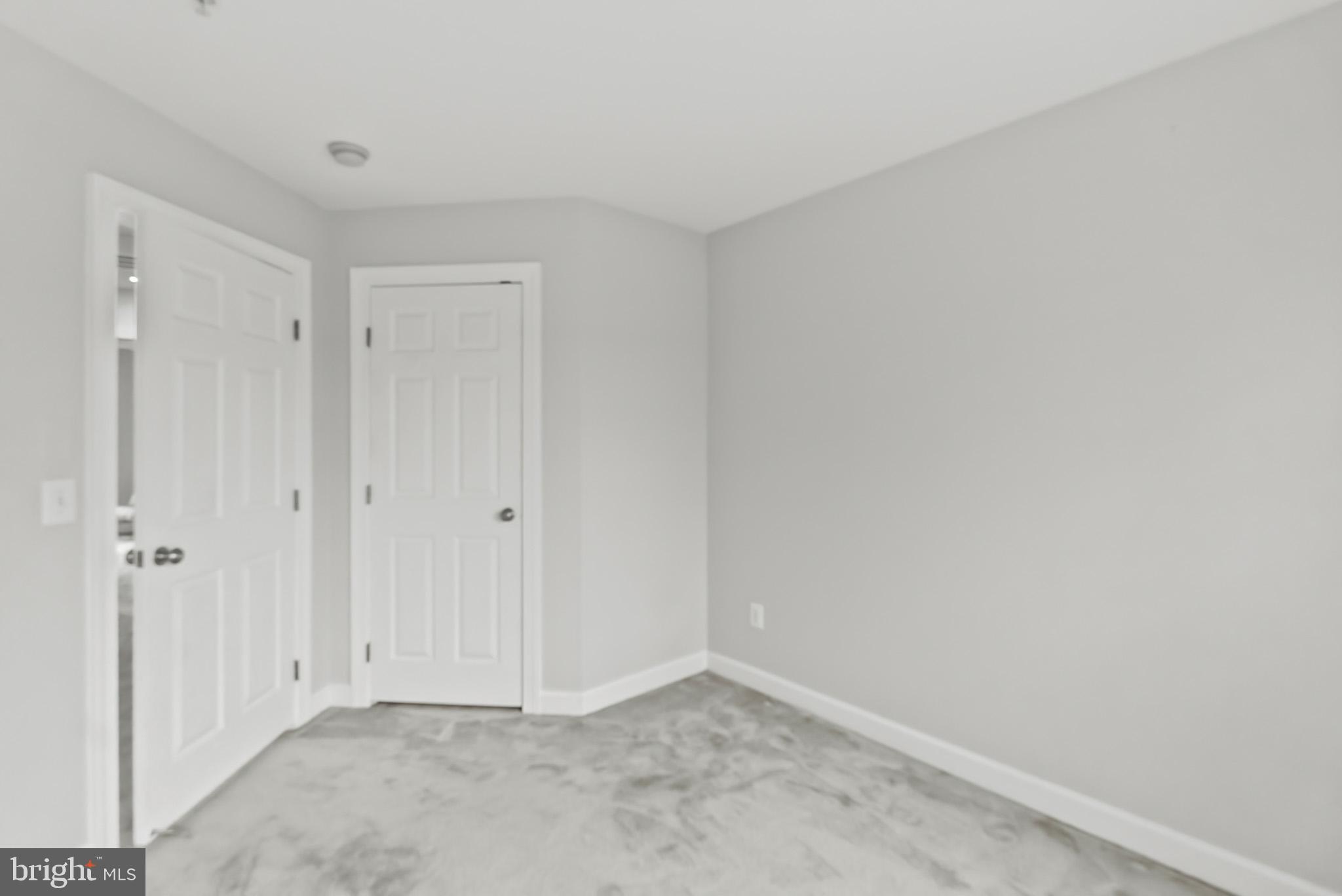 904 West Glebe Road Alexandria, VA 22305 - Photo 30 of 38 a view of an empty room
