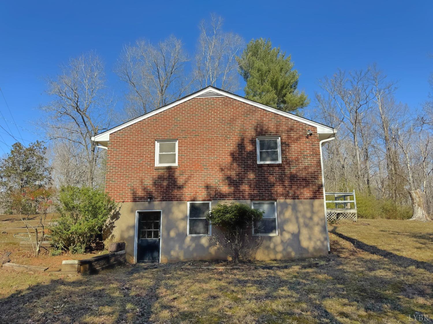 1624 Wiggington Road Lynchburg, VA 24503 - Photo 5 of 32 Gallery Image 5