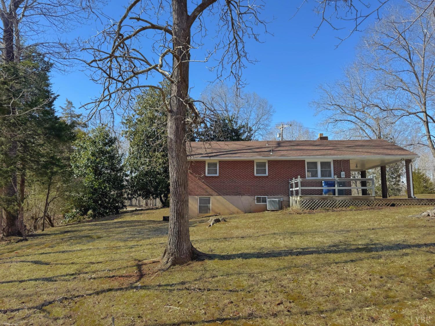 1624 Wiggington Road Lynchburg, VA 24503 - Photo 6 of 32 Gallery Image 6