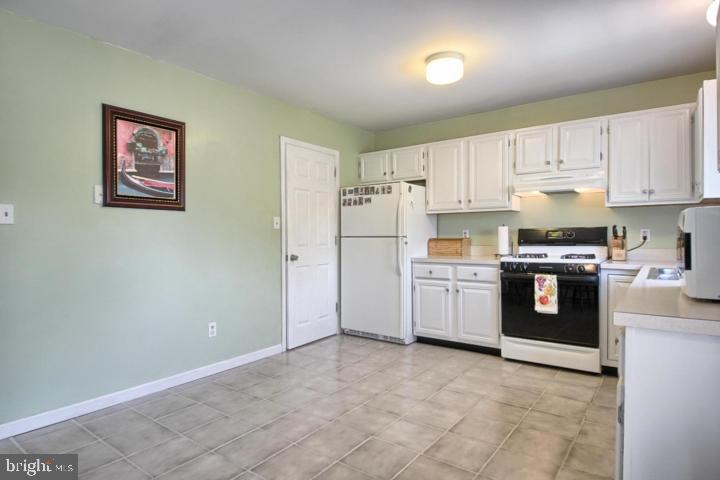 79 Robinhill Drive Lititz, PA 17543 - Photo 12 of 24 Gallery Image 12