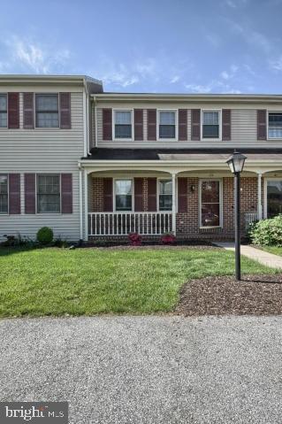 79 Robinhill Drive Lititz, PA 17543 - Photo 2 of 24 Gallery Image 2