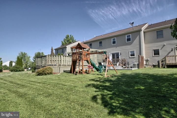 79 Robinhill Drive Lititz, PA 17543 - Photo 4 of 24 Gallery Image 4