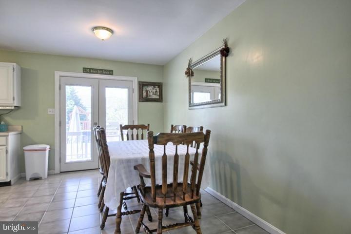 79 Robinhill Drive Lititz, PA 17543 - Photo 9 of 24 Gallery Image 9