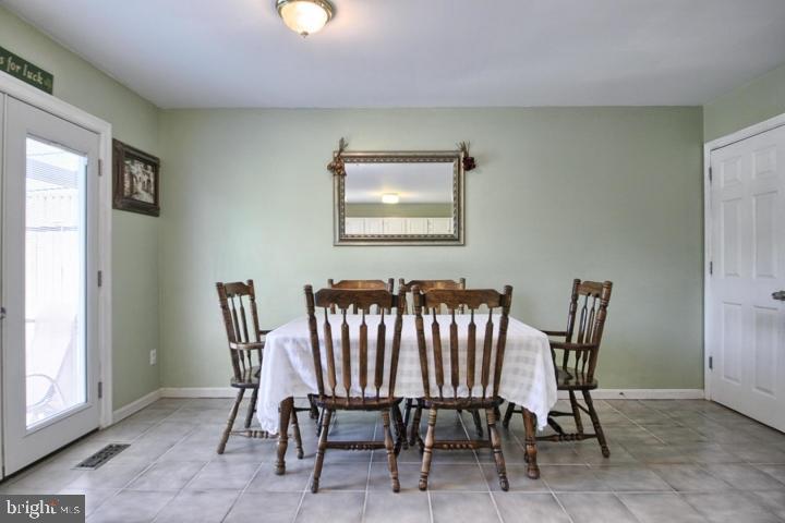 79 Robinhill Drive Lititz, PA 17543 - Photo 10 of 24 Gallery Image 10