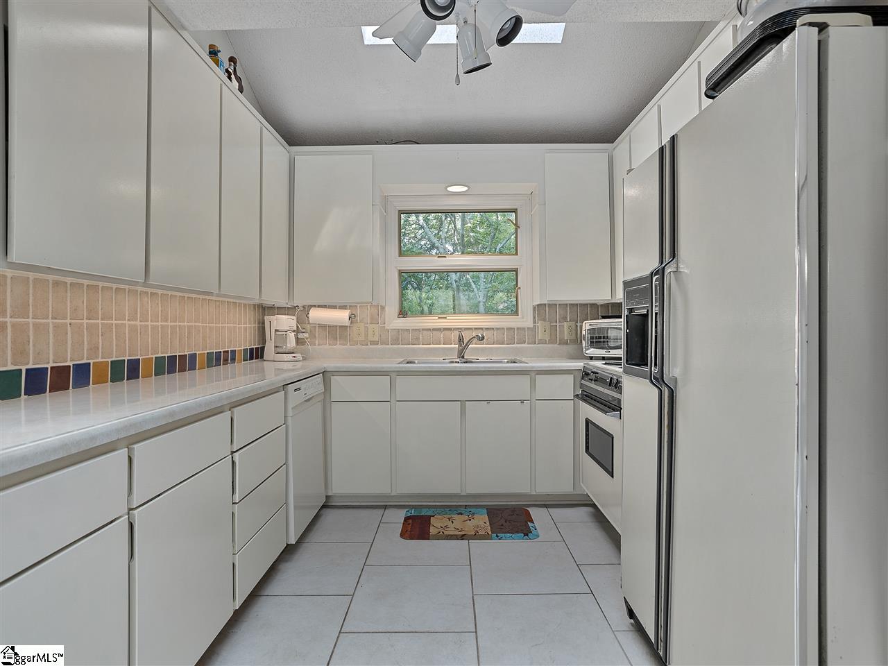 104 Robin Road Greenville, SC 29609 - Photo 13 of 32 Gallery Image 13