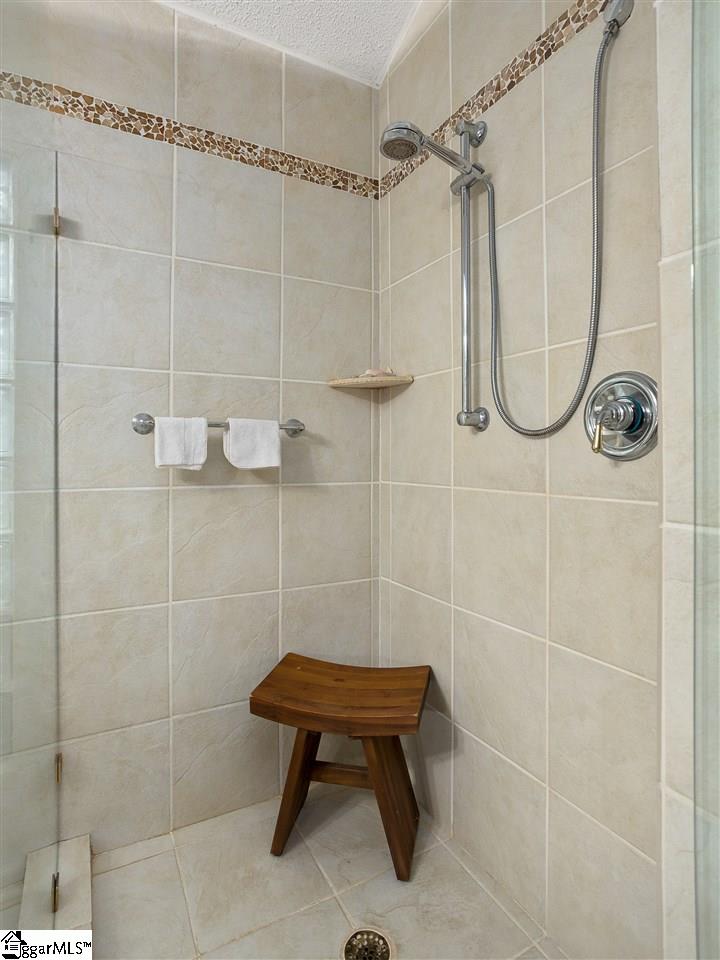 104 Robin Road Greenville, SC 29609 - Photo 20 of 32 Gallery Image 20