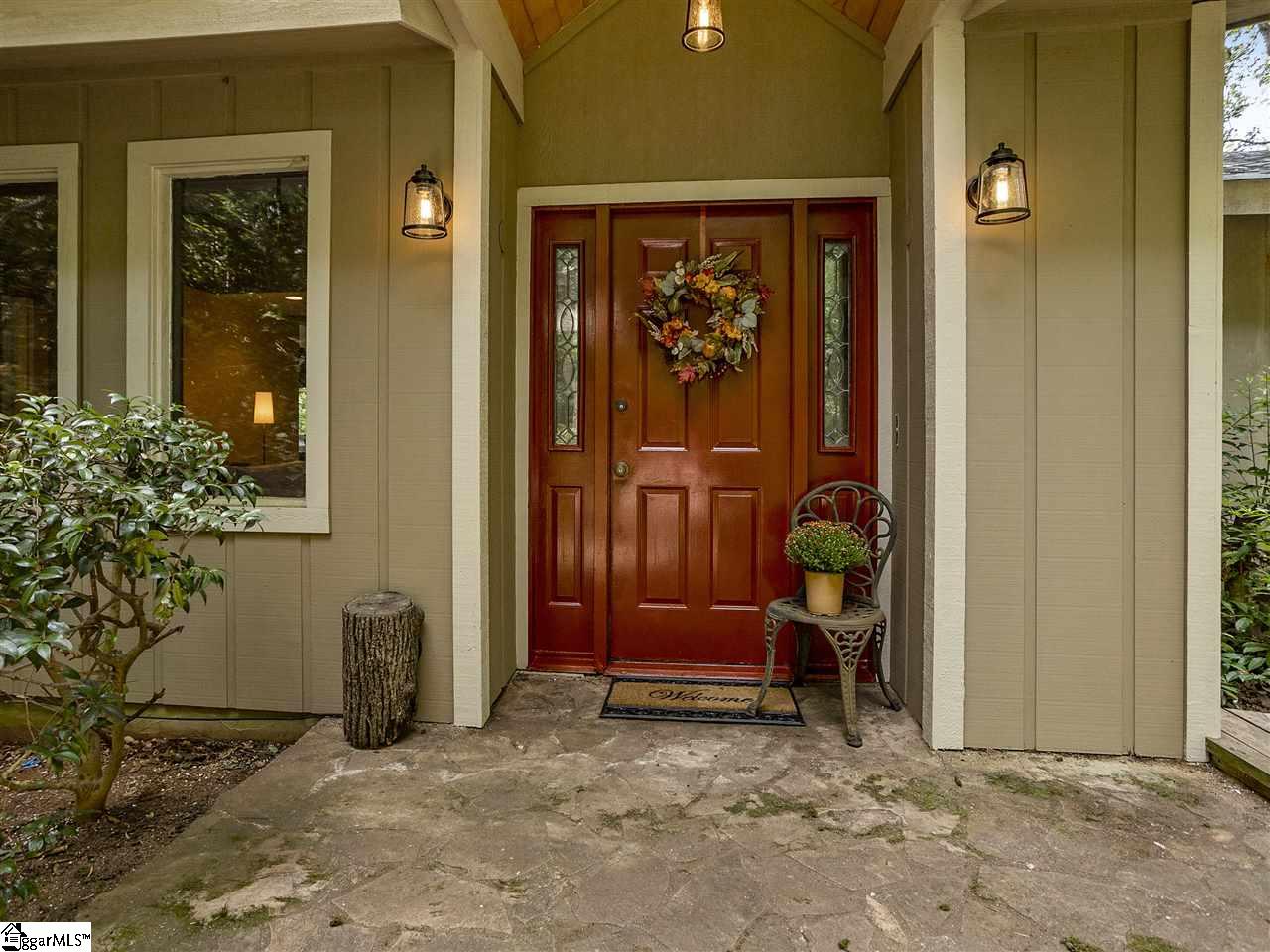 104 Robin Road Greenville, SC 29609 - Photo 3 of 32 Gallery Image 3