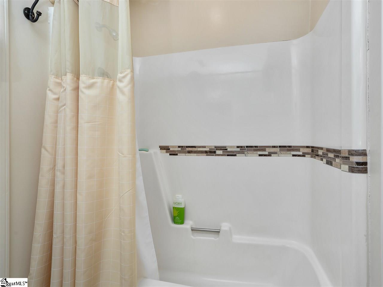 104 Robin Road Greenville, SC 29609 - Photo 24 of 32 Gallery Image 24