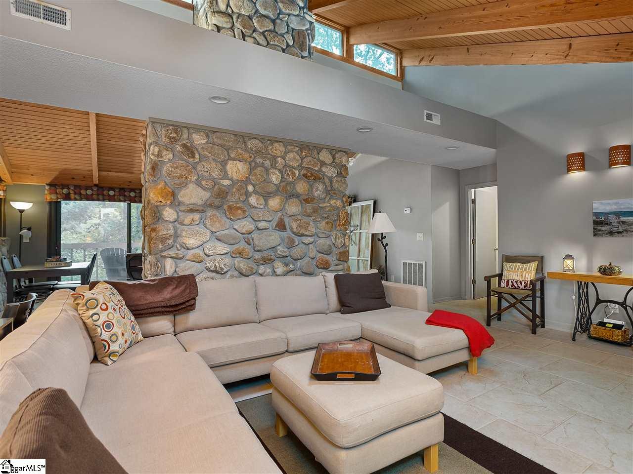 104 Robin Road Greenville, SC 29609 - Photo 6 of 32 Gallery Image 6