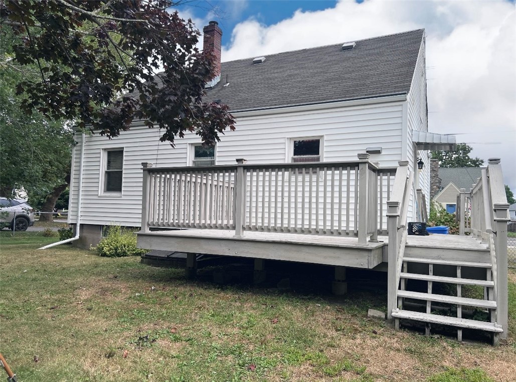 86 Maple Avenue Middletown, RI 02842 - Photo 20 of 27