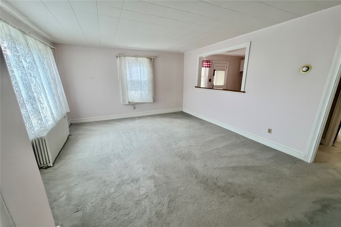 86 Maple Avenue Middletown, RI 02842 - Photo 6 of 27