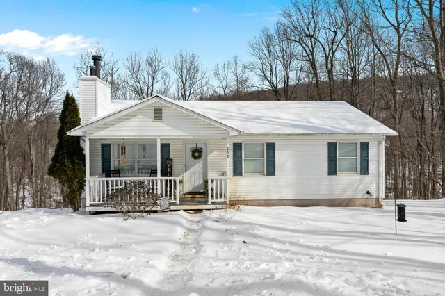 $400,000 | 250 Ridge Top Lane, Linden, VA 22642