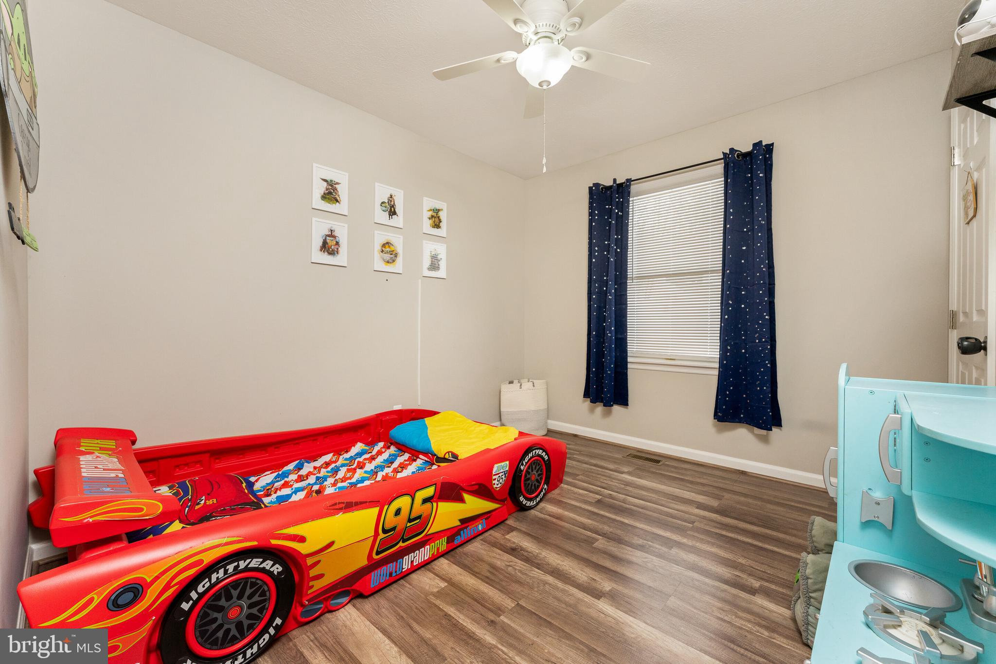 250 Ridge Top Lane Linden, VA 22642 - Photo 17 of 31 Bedroom 2