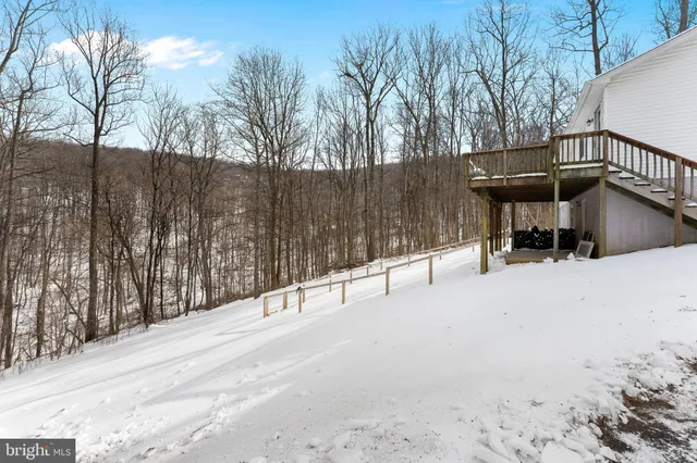$400,000 | 250 Ridge Top Lane, Linden, VA 22642