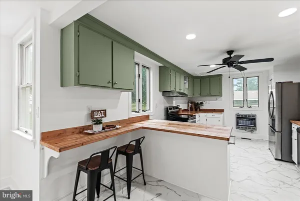 $525,000 | 92 Front Street, Warsaw, VA 22572