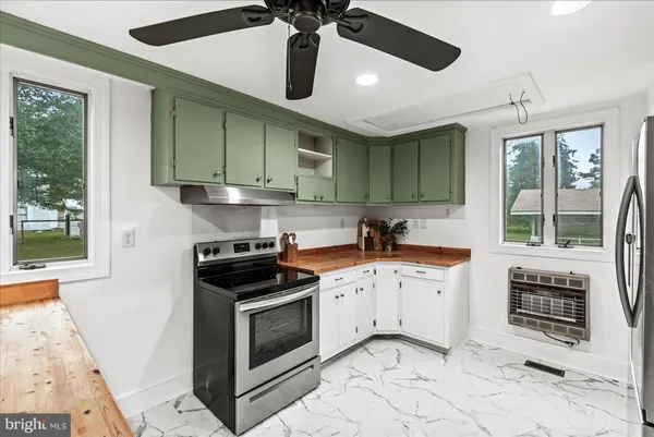 $525,000 | 92 Front Street, Warsaw, VA 22572