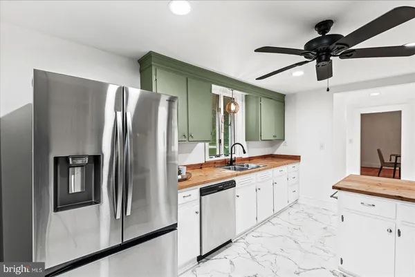 $525,000 | 92 Front Street, Warsaw, VA 22572