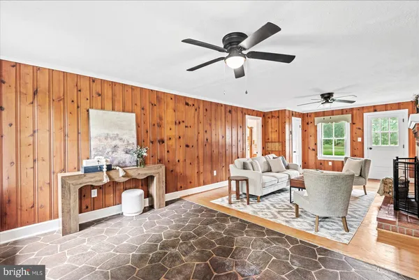 $525,000 | 92 Front Street, Warsaw, VA 22572