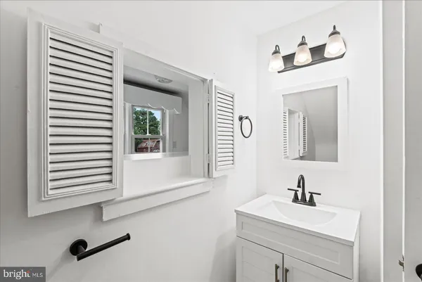 $525,000 | 92 Front Street, Warsaw, VA 22572