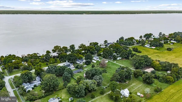 $525,000 | 92 Front Street, Warsaw, VA 22572