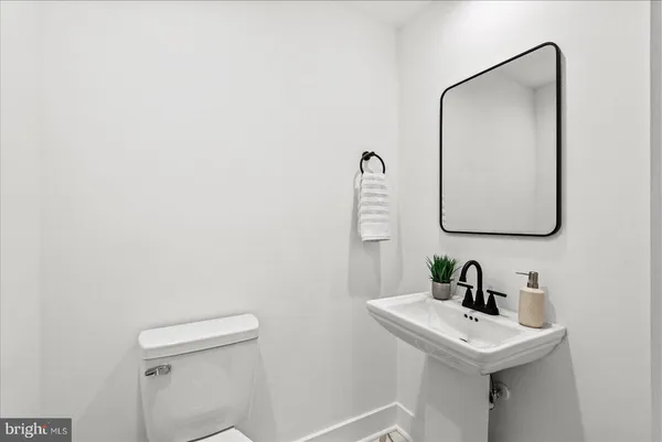 $525,000 | 92 Front Street, Warsaw, VA 22572