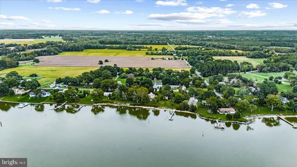 $525,000 | 92 Front Street, Warsaw, VA 22572