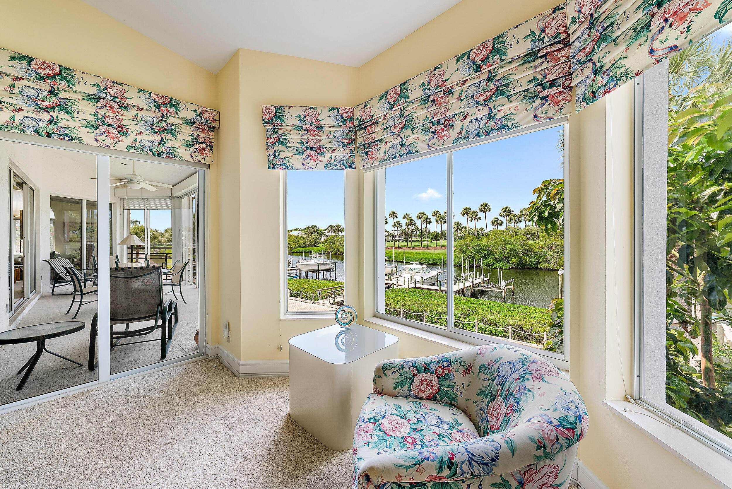 802 Captains Way Jupiter, FL 33477 - Photo 9 of 38 Sitting Area