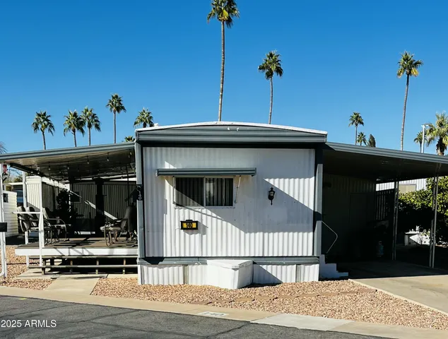 a view of a entryway