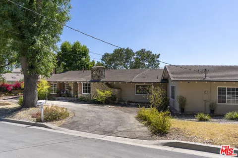 $3,900,000 | 24962 Eldorado Meadow Road, Hidden Hills, CA 91302